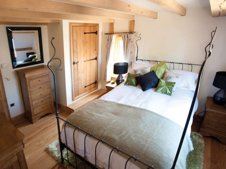 Luxury-cottage-3-Eastbarn-Poppinghole-Farm-Spa